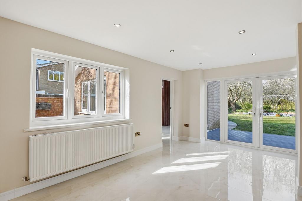 Dining/family room