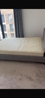 2 bedroom flat to rent, Cutter House, London E16