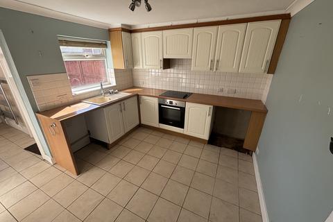 3 bedroom semi-detached house to rent, Beccles, NR34