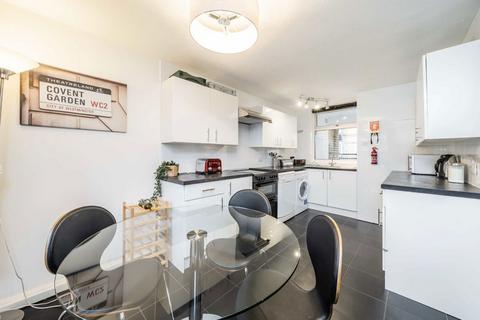 3 bedroom flat for sale, Endell Street, London WC2H