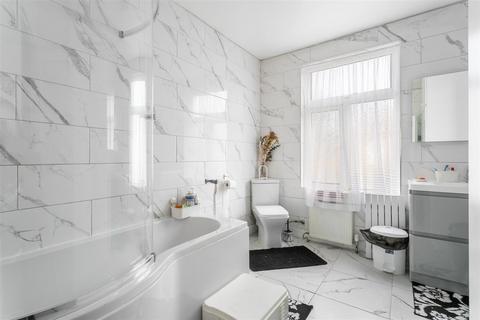 undefined, Thackeray Avenue, London