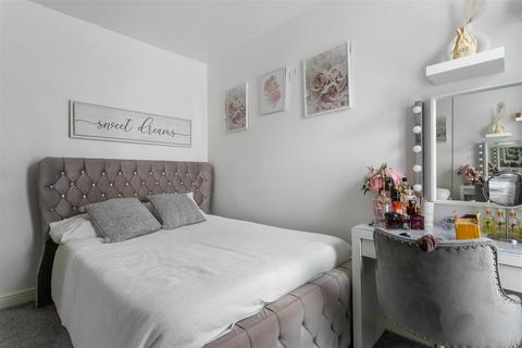 undefined, Thackeray Avenue, London