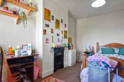 undefined, Manor Road, Farnham, Surrey, GU9