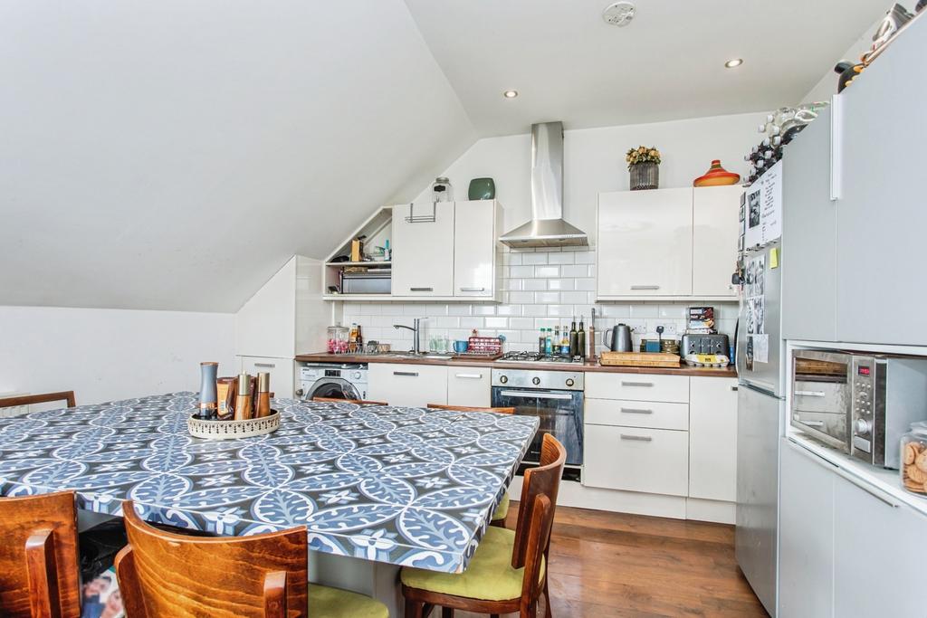 Kitchen/Dining Area