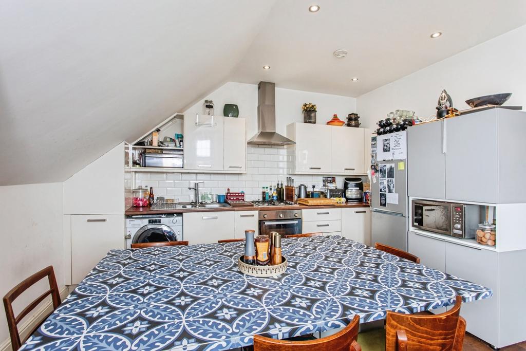 Kitchen/Dining Area