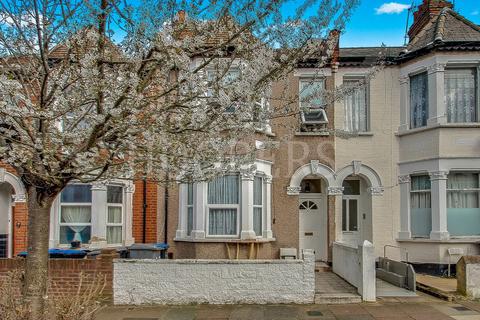 4 bedroom terraced house for sale, Litchfield Gardens, London, NW10