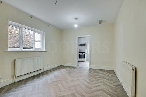 4 bedroom terraced house for sale, Litchfield Gardens, London, NW10