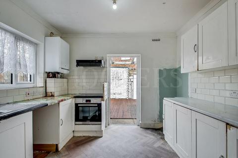 4 bedroom terraced house for sale, Litchfield Gardens, London, NW10