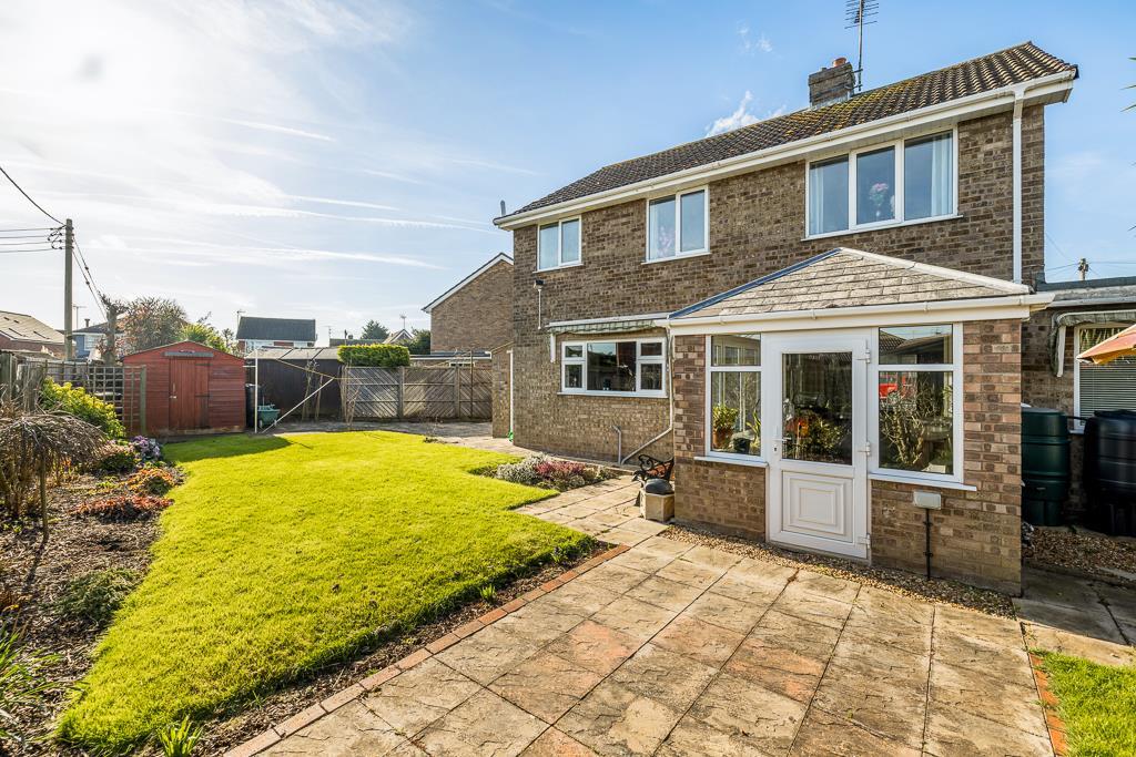 16 Laxton Gardens (Pinchbeck)-9.jpg