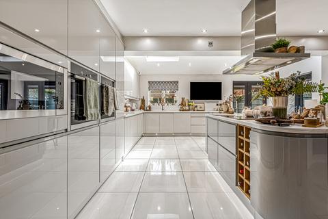 5 bedroom detached house for sale, The Huntings, Kirby Muxloe, LE9