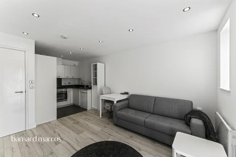 1 bedroom apartment for sale, Beaumont Drive, Worcester Park