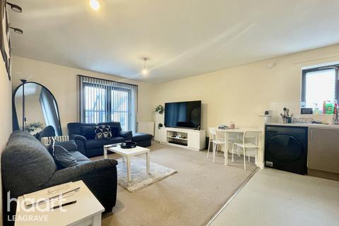 2 bedroom apartment for sale, Jonathan Henry Place, Luton