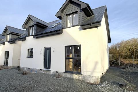 3 bedroom detached house for sale, Llain Capelulo, Gaerwen, Anglesey, LL60