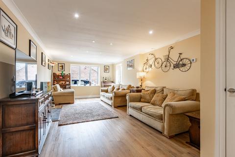 5 bedroom detached house for sale, Beautifully Extended Detached Home in Saham Toney