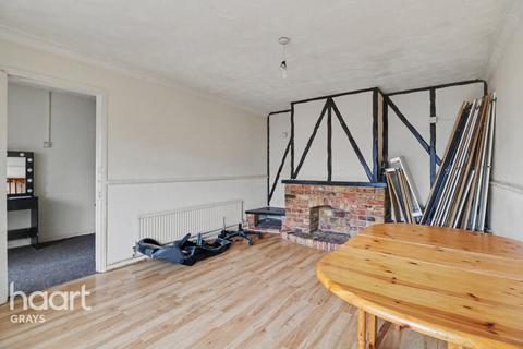 undefined, Russell Road, Tilbury