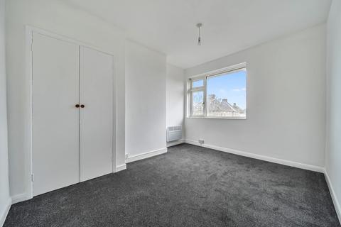 2 bedroom flat for sale, Coronation Parade, Hamble, Southampton, Hampshire, SO31