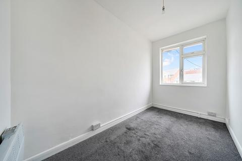 2 bedroom flat for sale, Coronation Parade, Hamble, Southampton, Hampshire, SO31