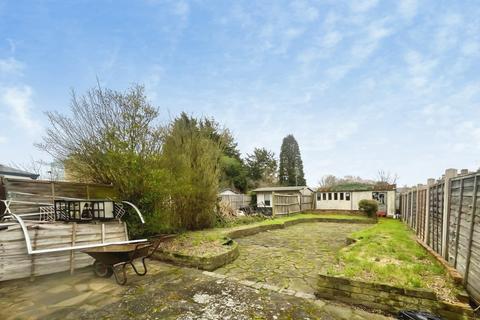 undefined, The Causeway, Staines-Upon-Thames