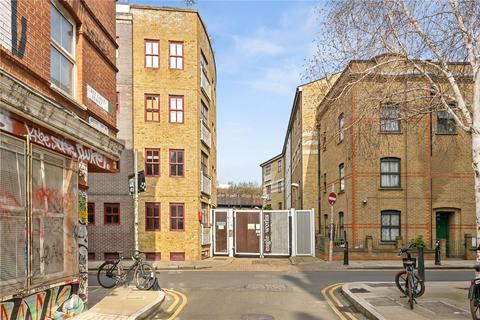undefined, Quaker Street, London, E1