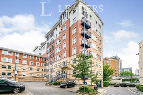 2 bedroom flat to rent, The Spires, Selden Hill, HP2