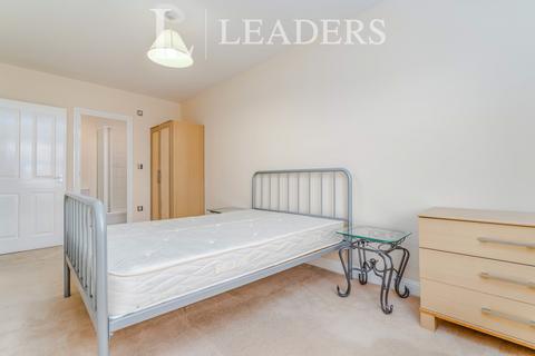 2 bedroom flat to rent, The Spires, Selden Hill, HP2