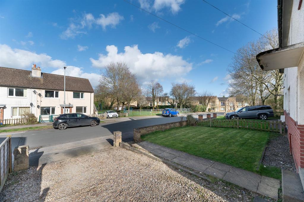 Front Garden & Drive