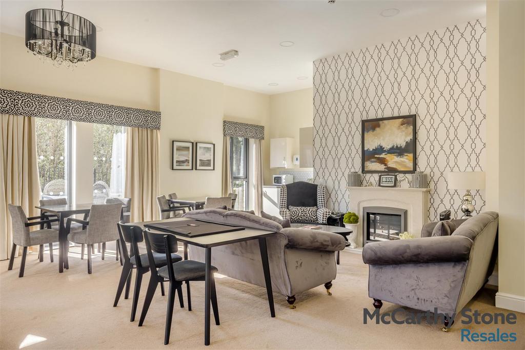 8682737-interior13.jpg