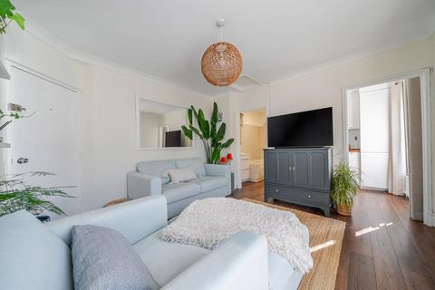 undefined, North Walls, Winchester, SO23