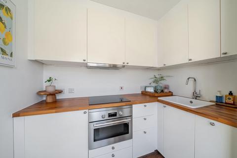 undefined, North Walls, Winchester, SO23