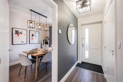 4 bedroom end of terrace house for sale, 6 Limestone Road, Chichester
