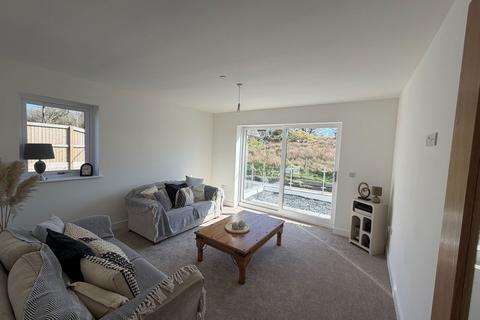 4 bedroom detached house for sale, Heol Ddu, Ammanford, SA18 2UN