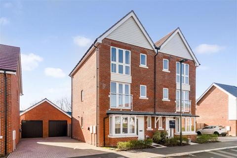 4 bedroom semi-detached house for sale, 11 Limestone Road, Chichester