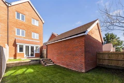 4 bedroom semi-detached house for sale, 11 Limestone Road, Chichester