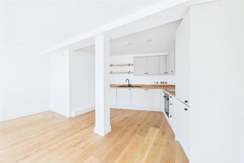 undefined, Contemporary apartment in Upper Clevedon