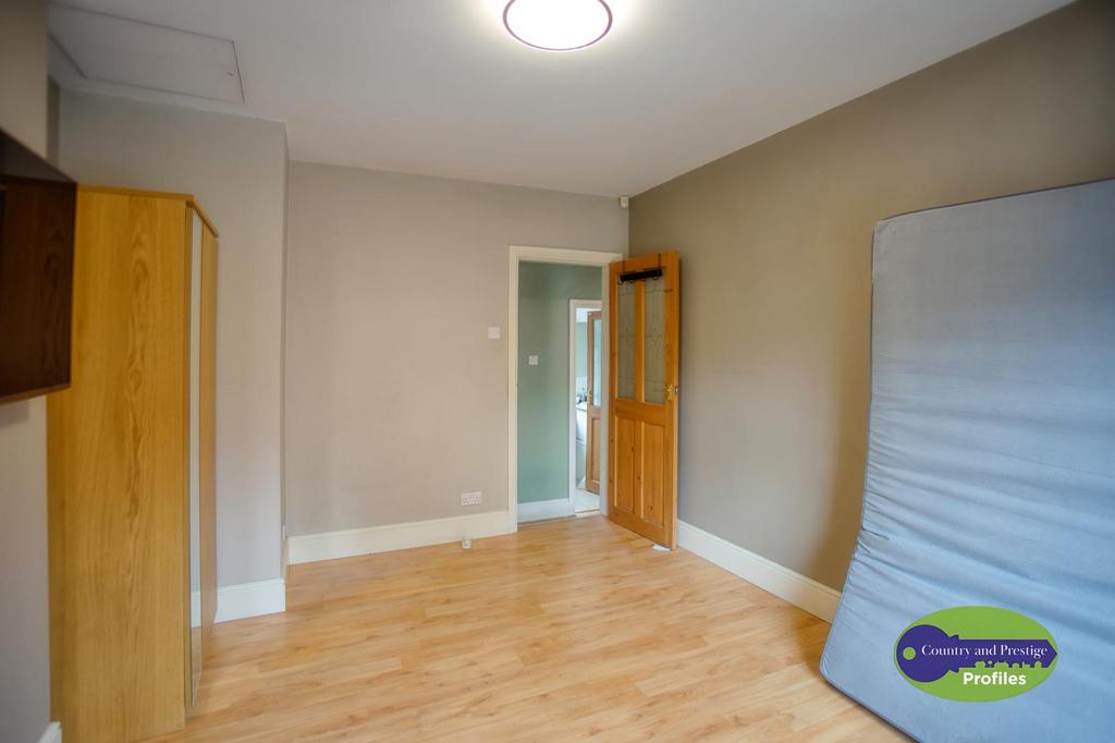 8 Albert rd Hinckley (26).jpg