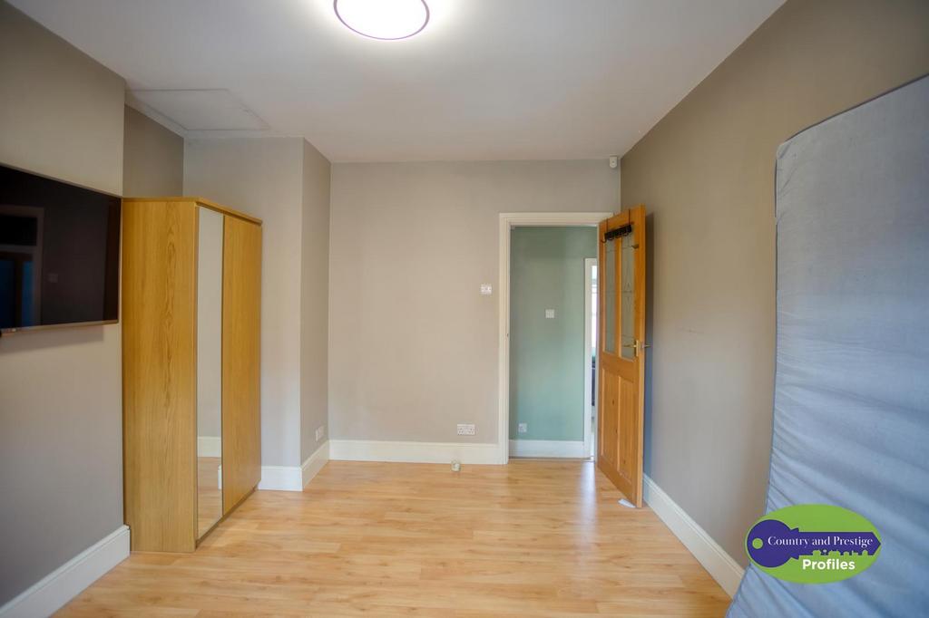 8 Albert rd Hinckley (27).jpg
