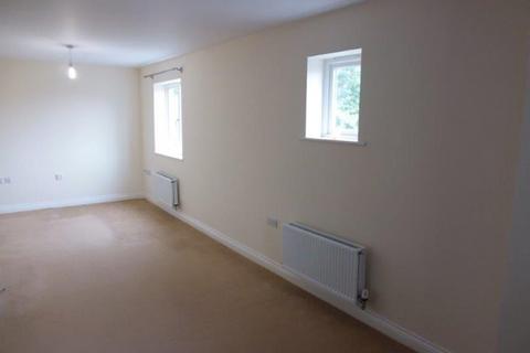 2 bedroom apartment to rent, WILLEN PARK - A prime 2 bedroom top floor apartment with en-suite