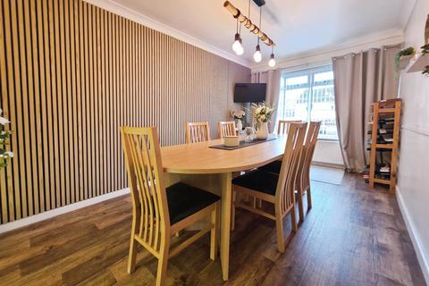 4 bedroom detached house for sale, Walker Wood, Baildon BD17