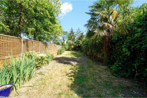5 bedroom semi-detached house for sale, Barry Road, East Dulwich, SE22