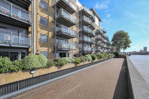 2 bedroom flat for sale, Wapping High Street, London E1W