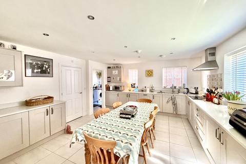 5 bedroom detached house for sale, Minster View, Alderminster CV37