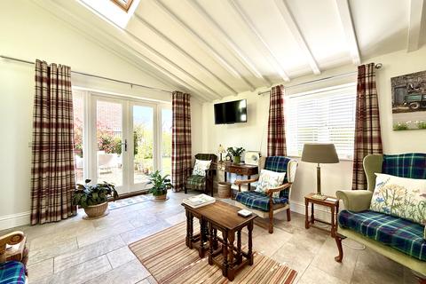 5 bedroom detached house for sale, Minster View, Alderminster CV37