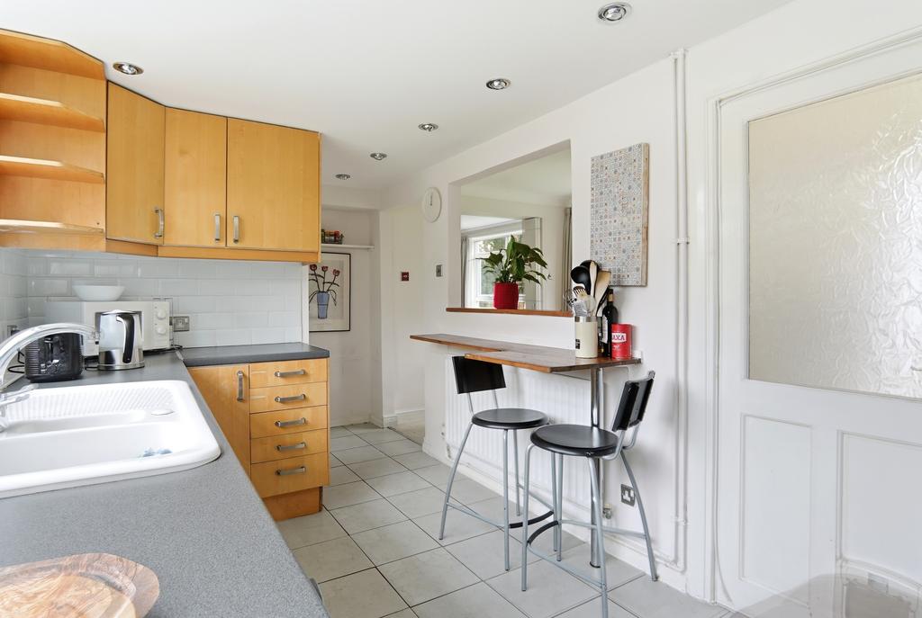 Newtoncourt24