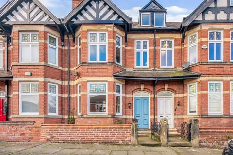 4 bedroom terraced house for sale, Burleigh Place, Darlington