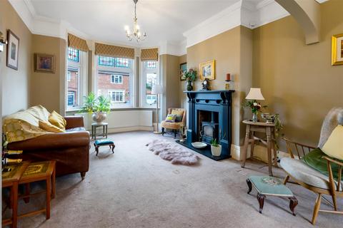 4 bedroom terraced house for sale, Burleigh Place, Darlington