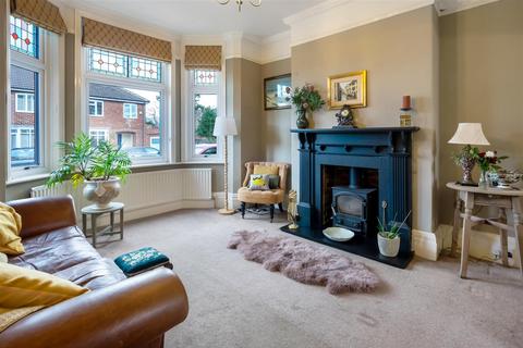 4 bedroom terraced house for sale, Burleigh Place, Darlington
