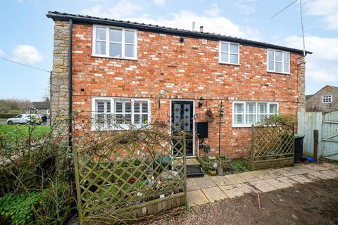 2 bedroom detached house for sale, Back Lane, Kettering NN14