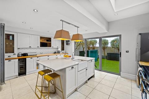 5 bedroom end of terrace house for sale, Sackville Road, Hove