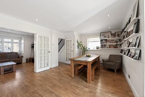 undefined, Pine Close, Waltham Cross, EN8
