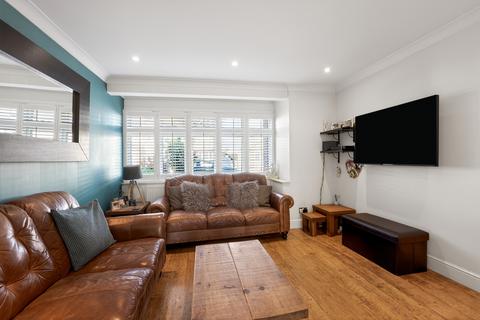 undefined, Pine Close, Waltham Cross, EN8